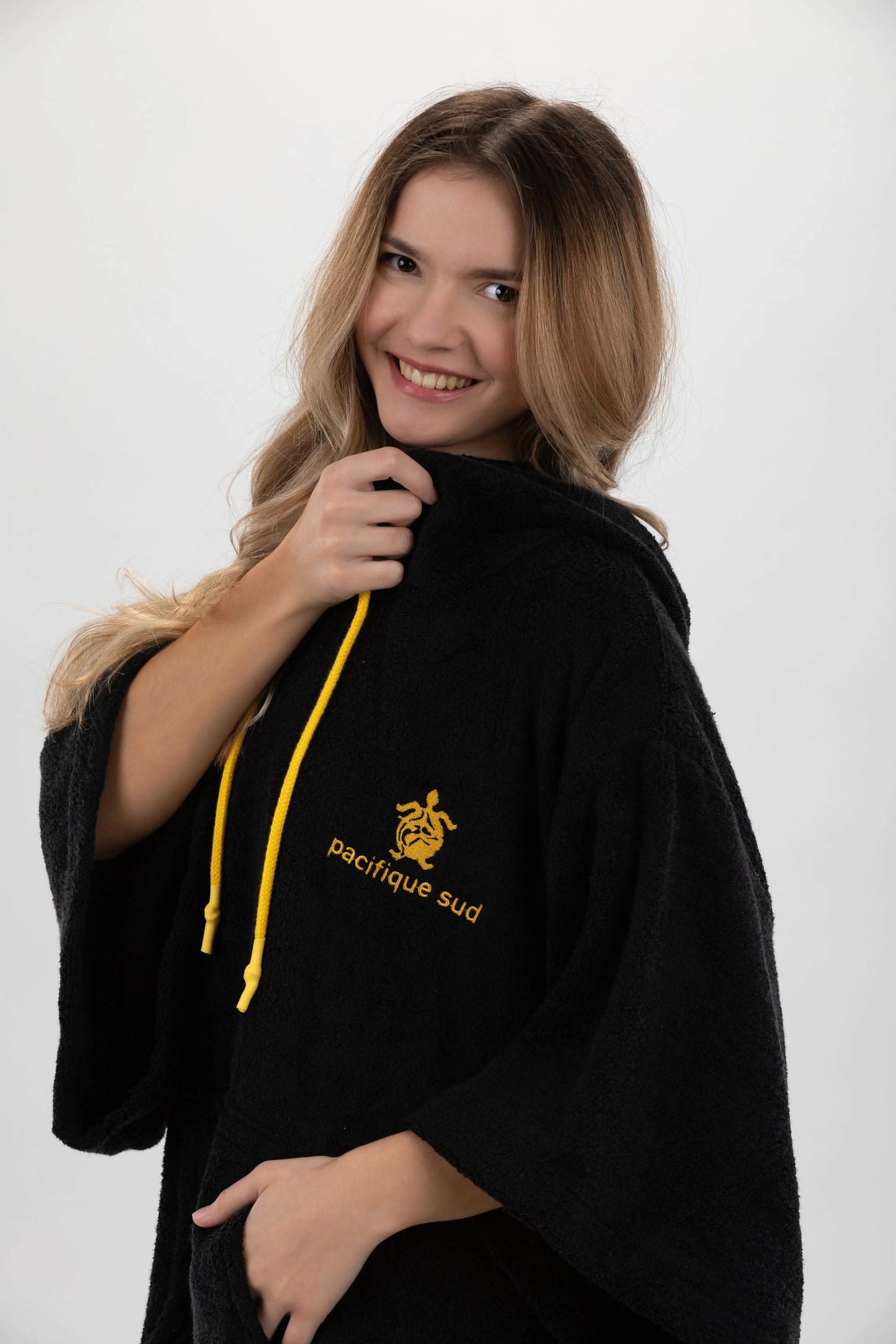 Surf Poncho Nero - Taglia Unica - Tencel - Con maniche