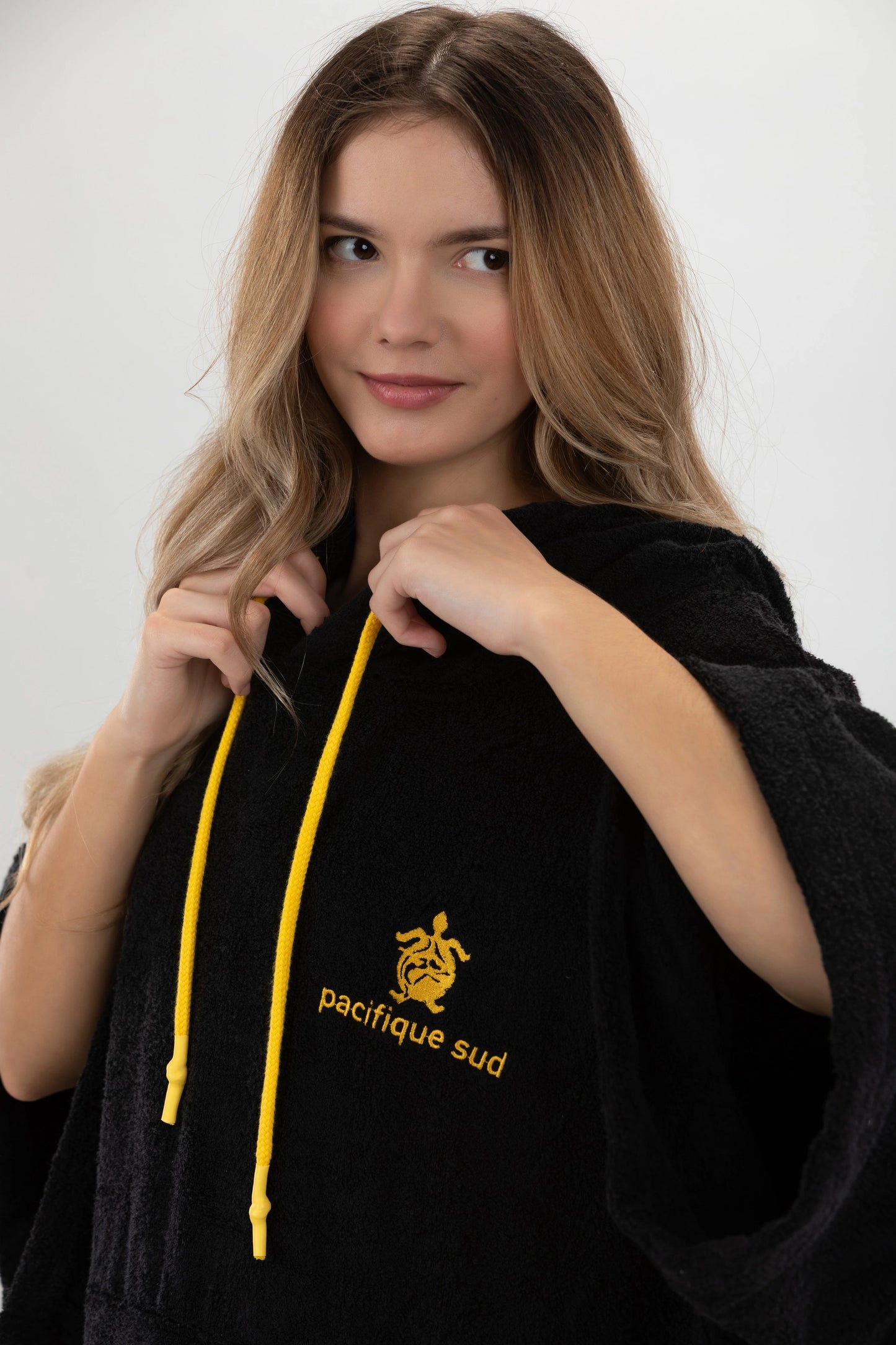 Surf Poncho Nero - Taglia Unica - Tencel - Con maniche