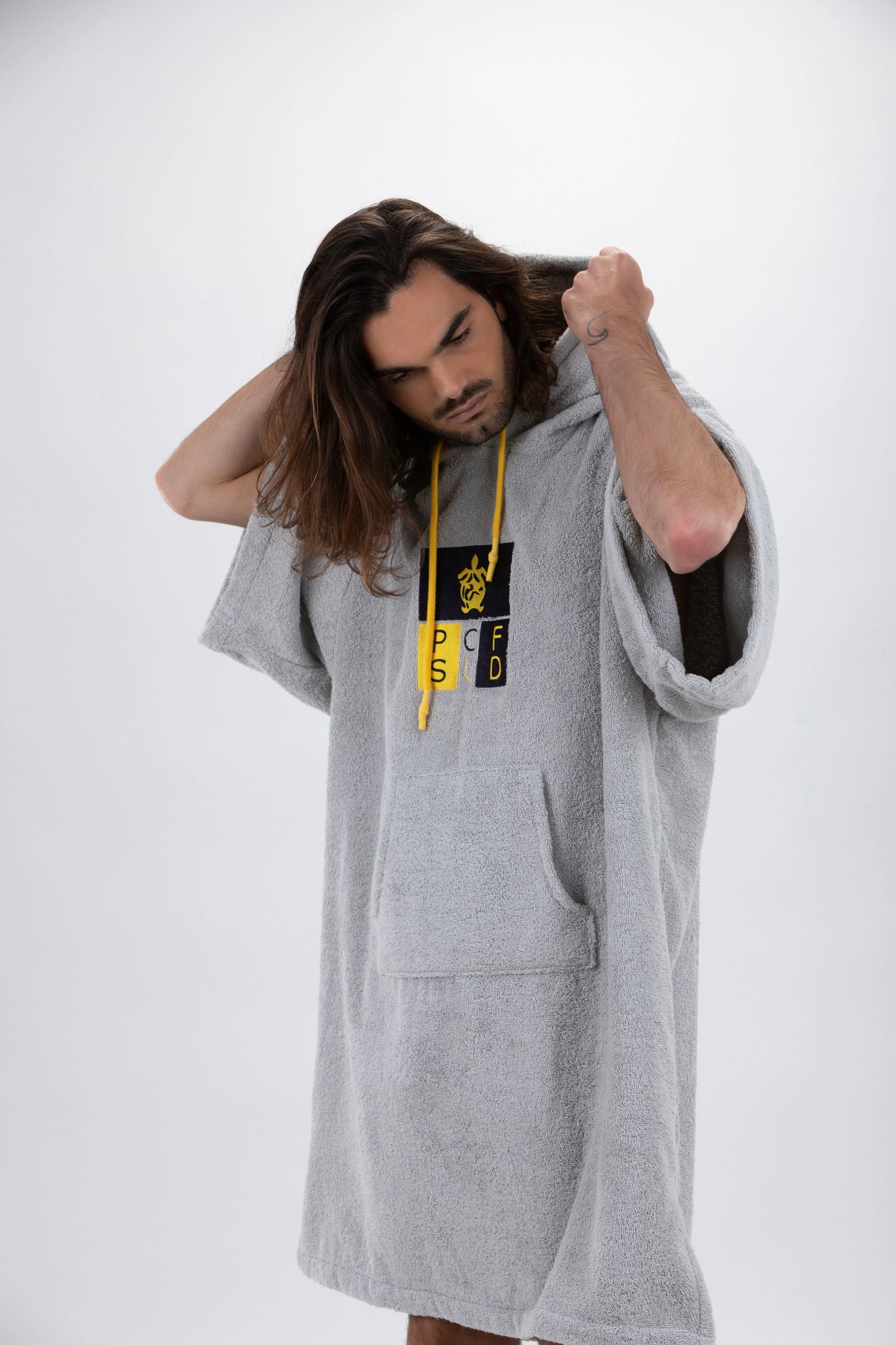 Világosszürke Poncho Surf - Egységes méret - Pamut - ujjakkal